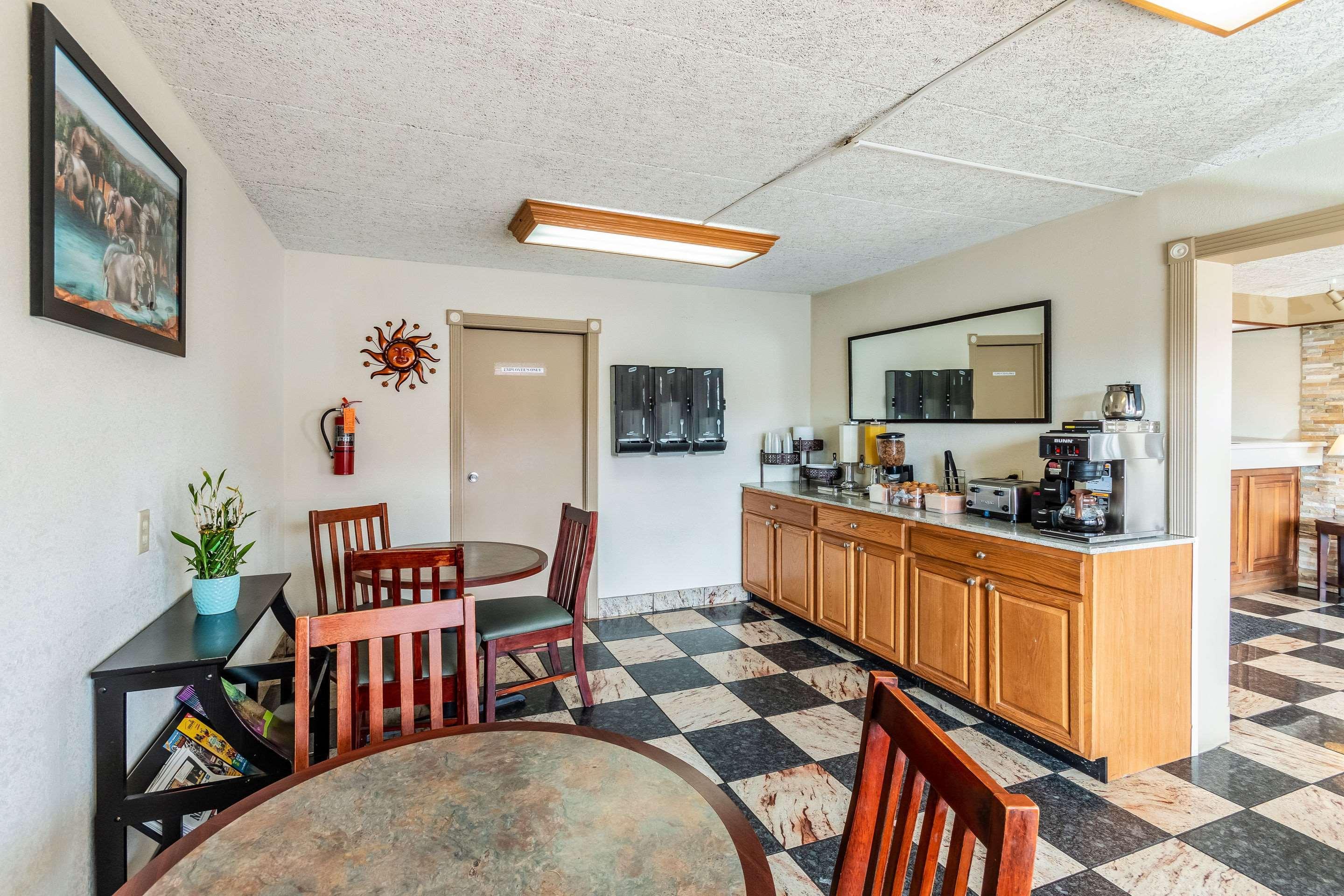 Econo Lodge Zanesville Exterior foto